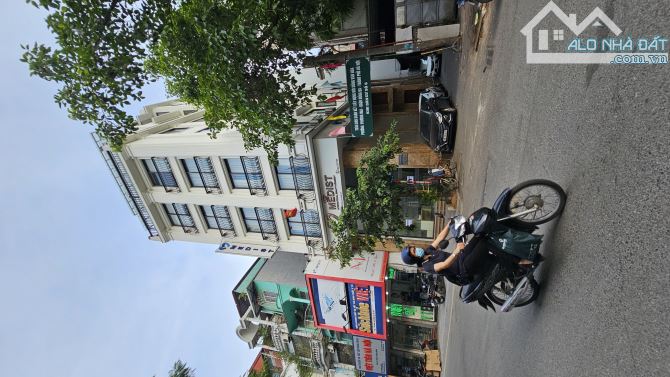 Bán khách sạn ngõ 76 Trần Thái Tông- Cầu Giấy. DT 127m2, 7 tầng. MT 8.1m, giá 70 tỷ