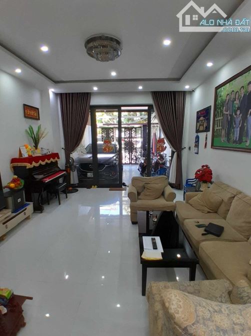 Nhà Hoà Minh, ngay bến xe trung tâm, chợ Hoà Mỹ, 100m2,4 ngủ, 2,95 tỷ Thương Lượng