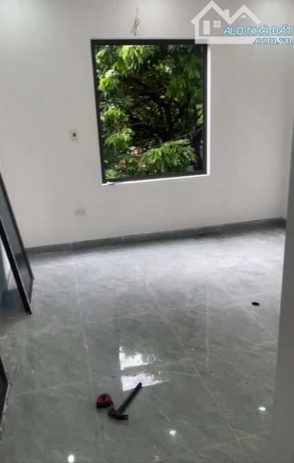 Cần bán gấp căn nhà 35m² ô tô đỗ cửa tại Phụng Châu - 2