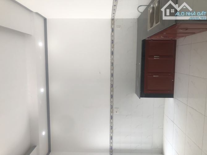 Giảm 600tr bán gấp nhà lầu mới xây giá rẻ như giá đất, gần trường tiểu học Tân Triều - 2