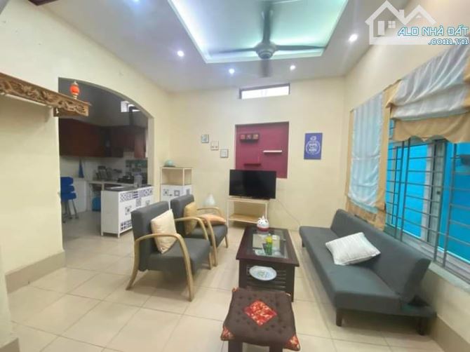 Nhà khu vực trung tâm quận Đống Đa, gần Bệnh viện, đường Láng Hạ,Đường láng. Giá : 13,6 Tỷ - 1
