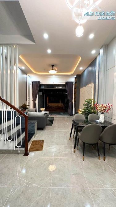 TẶNG BỘ NỘI THẤT CAO CẤP HOẶC GIẢM NGAY 100 TRIỆU - 4