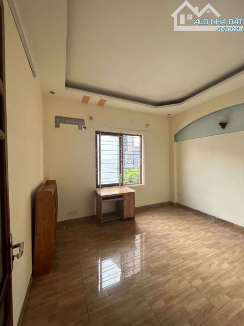 Nhà ngõ 9 phố Trần Quốc Hoàn. Diện tích 50m2 x 5 tầng ngõ rộng làm Vp, Lớp học, Kd online - 2