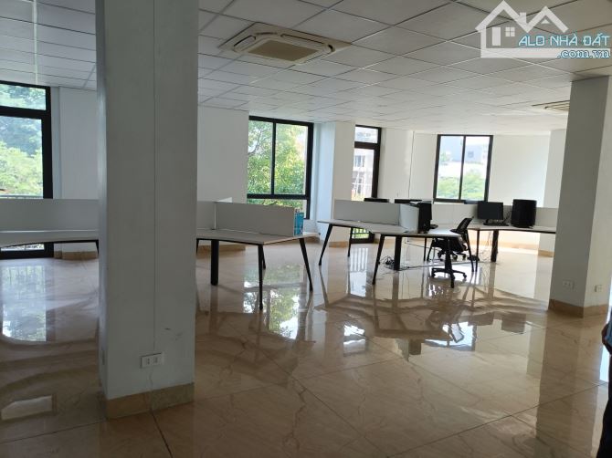 mời thuê khách sạn vip 15 phòng,tầng1,2 để thòng  kinh doanh, phun nội thất khu phố hàn