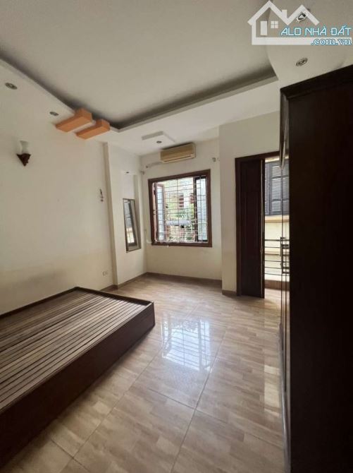 Nhà ngõ 9 phố Trần Quốc Hoàn. Diện tích 50m2 x 5 tầng ngõ rộng làm Vp, Lớp học, Kd online - 3