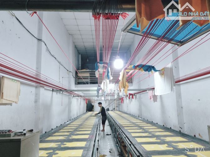 Nhà ngay chợ Bình Thành, Hẻm xe tải 8m, 92m2 (4x23m). Chủ ngộp bank bán gấp. - 1