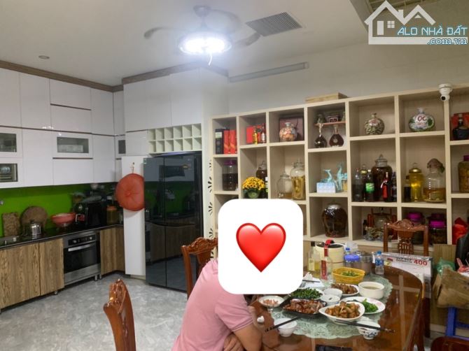 Bán Nhà Hồng Tiến DT 102m2 MT 6,2m 6 Tầng Thang Máy, Kinh Doanh, 2 Ô Tô Tránh Giá 17,5 tỷ - 1