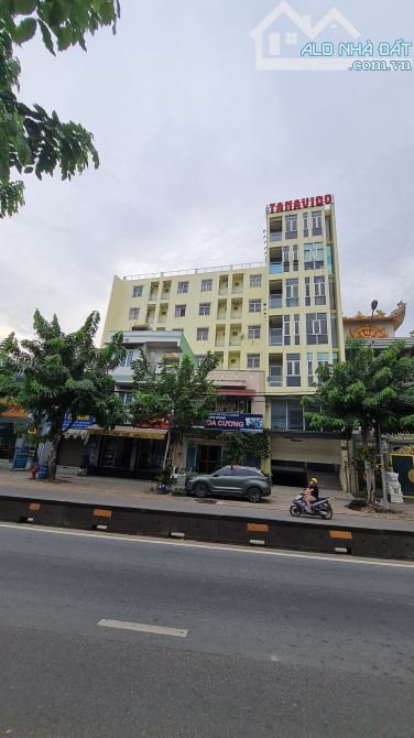 Bán tòa nhà mặt tiền Lê Thị Riêng, Quận 12 - 1