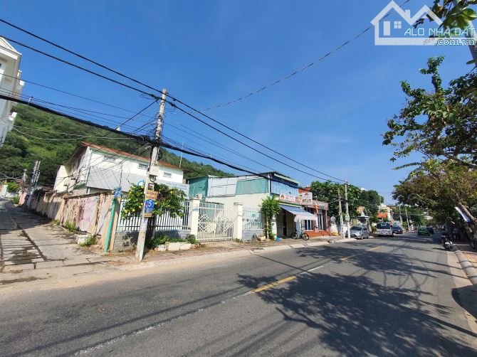 Bán nhà gần Bãi Sau- S=900m2 Ngang 18m- góc 2 mặt tiền đường Phan Chu Trinh- TPVT- 92 tỷ - 1