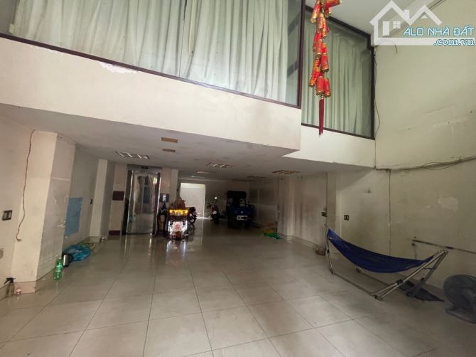 Nhà mặt tiền hiếm Phạm Văn Chí Q6, 98m2 ngang 6.5m 6 tầng thang máy vuông vức, 23.8 tỷ TL - 1