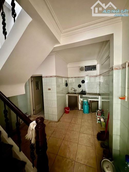 BÁN GẤP NHÀ Trần Nguyên Hãn , Lê Chân, HP. 2,5 tầng. 2,45tỷ. 41m2. Ngõ 2m. - 2