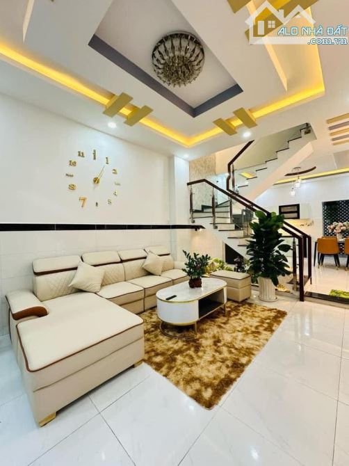 Bán gấp căn 60m2 tại Cống Quỳnh, p. Nguyễn Cư Trinh, q.1 hẻm xe hơi, sổ riêng , giá 4tỷ250 - 2