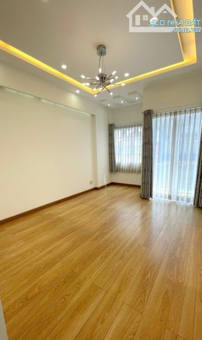 Bán gấp nhà HẺM XE HƠI thông, sát mặt tiền, 57m2, nở hậu, Đường Âu Dương Lân, Quận 8. - 3