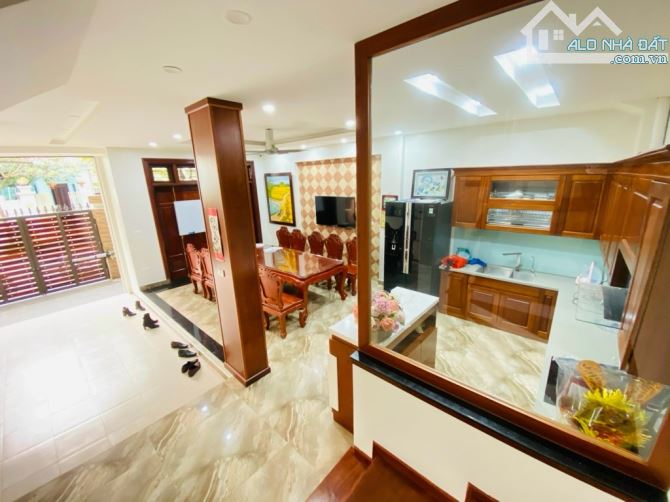 Phân lô Bộ công an Đặng Vũ Hỷ, Lô  góc, vỉa hè, nội thất xịn, DT 110m2, MT 6m, giá 16 tỷ - 3