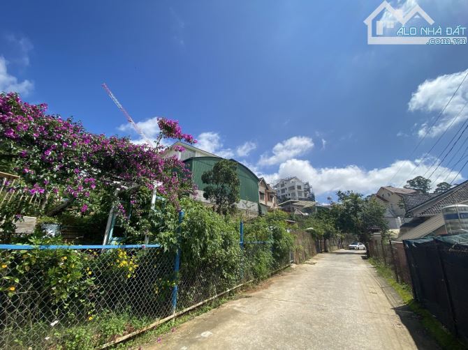 BÁN NHANH LÔ ĐẤT HẺM XE 16 CHỔ TẠI HÙNG VƯƠNG VIEW ĐỒI THÔNG  PHƯỜNG 10 TP ĐÀ LẠT - 3