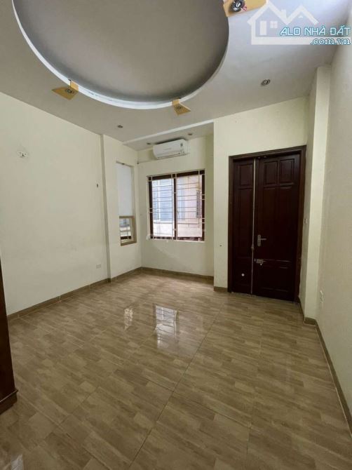 Nhà ngõ 9 phố Trần Quốc Hoàn. Diện tích 50m2 x 5 tầng ngõ rộng làm Vp, Lớp học, Kd online - 6