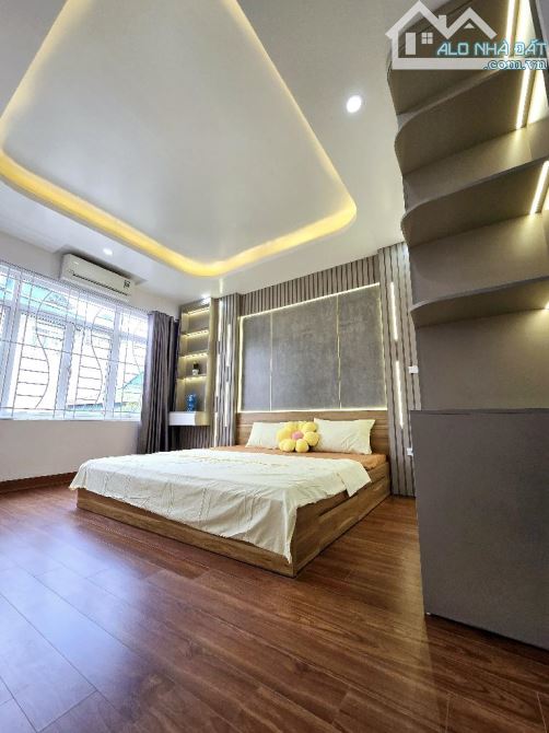 34m2, 5 tầng 3 ngủ full nội thất xịn, trung tâm Thanh Xuân, 5m ra ô tô, trước nhà 3m - 4