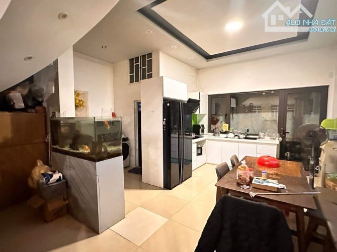 🏠  NHÀ 3 TẦNG 3 MẶT THOÁNG NỞ HẬU - TRUNG TÂM ĐÀ NẴNG - Ô TÔ ĐẬU ĐỖ NGÀY ĐÊM - 8