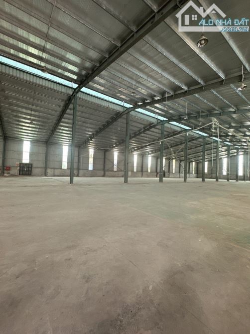 Cho thuê 1000m2, 2000m2, 2400m2, 4200m2 kho, xưởng tại  Bắc Từ Liêm , Hà Nội.