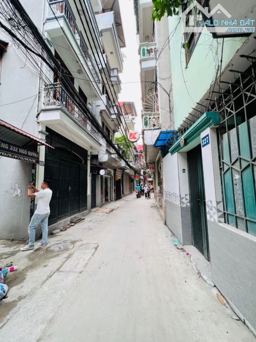 Bán đất, 90m2, lô góc, mặt ngõ ô tô, ngõ thông thoáng, tương lai mặt phố, HBT, chỉ 15.5 tỷ