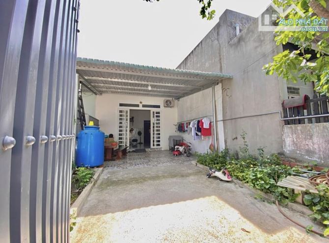 Bán căn nhà cấp 4 ở Tân Thông Hội Củ Chi 124m2 570 TRIỆU SỔ HỒNG RIÊNG