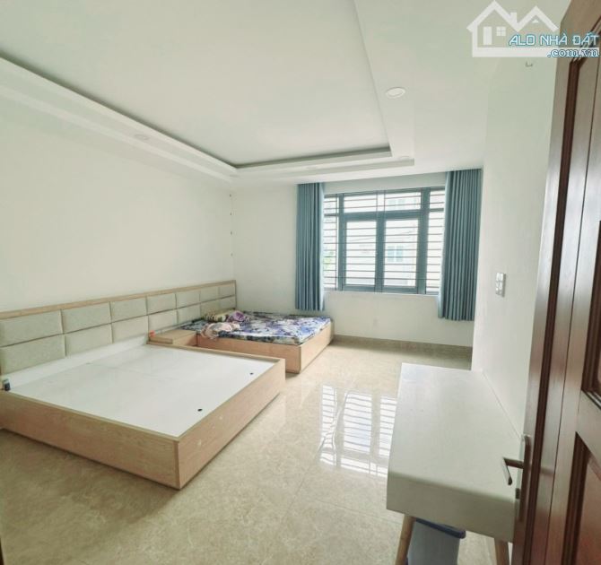 Bán Nhà Đường Số 9 Linh Tay 6x23 =130M2 Xây 3 Lầu Giá 11 tỷ