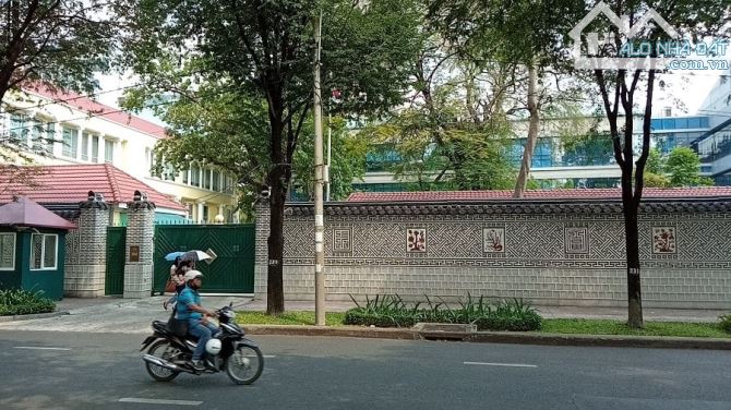 Nhà 5 tầng Xuân La- Đại sứ quán - Xuân Đỉnh oto vào tận nhà đậu ngày đêm - 1