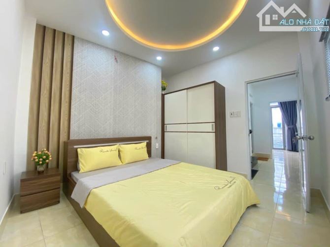 Nhà tân bình - nguyễn phúc chu - 52m2(4*12,9)- 3 lầu - nhỉnh 4 tý xíu nhà mới ở ngay - 1