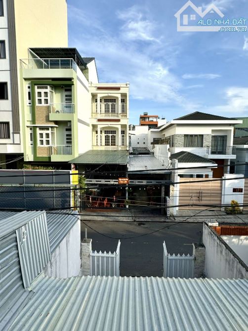 Bán nhà mặt tiền đường Lam Sơn. DT 122m. Giá bán 10.6 tỷ - 1