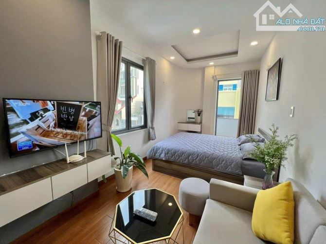 Studio ban công view yên tĩnh tại Quận 1 gần Bùi Viện, Trần Hưng Đạo, cầu Ông Lãnh - 1