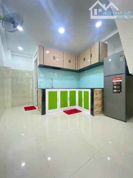 Nhà tân bình - nguyễn phúc chu - 52m2(4*12,9)- 3 lầu - nhỉnh 4 tý xíu nhà mới ở ngay - 2