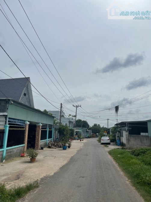 Bán gấp đất gần KCN Tân Phú Trung, giá 780tr 180m2 SH chính chủ full thổ cư - 2
