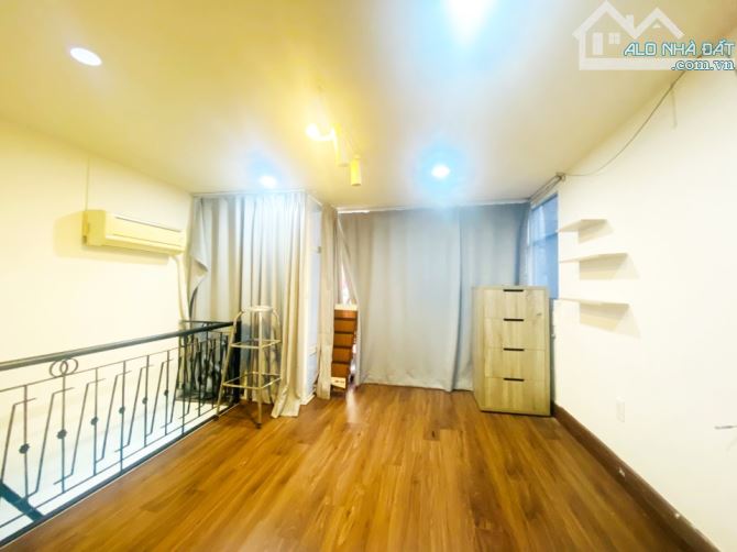 Cần cho thuê nhà mặt tiền 2 lầu 2 phòng ngủ đường Trần Cao Vân - 2