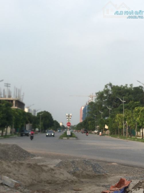 Cần bán  400m ĐẤT,MT 13m Xuân Khối ngõ Độc Lập],long Biên giá 20 TỶ phù hợp xây biệt thự - 2