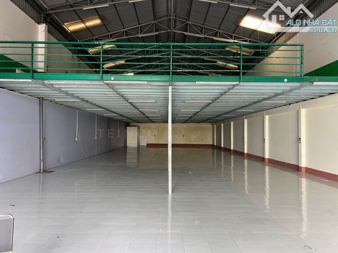 Kho xưởng 2 tầng 793m² có điện 3 pha, trong KDC Hưng Phú 1 - 2