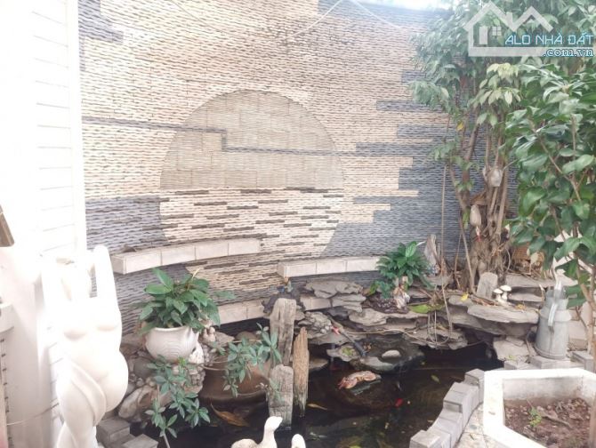 Người quen cần bán biệt thự vườn. DT 140m2 MT 10m x 4T lô góc. Ngôi nhà mơ ước - 3