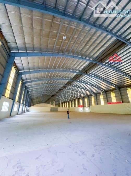 Cho thuê xưởng 2900m2 dt khuân viên 8000m2. trong kcn tam phước biên hoà đồng nai. Chỉ 3đô - 4