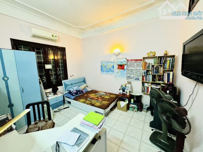 Cần bán nhà phân lô phố Trần Quốc Hoàn 80m2, 4T,lô góc, ô tô tránh,vỉa hè,  kinh doanh - 4