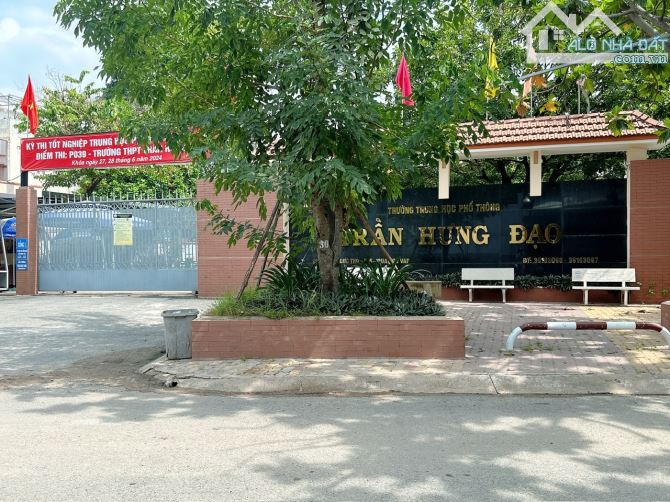 Bán nhà 3 tầng MTKD P.6 gần kênh Tham Lương Nguyễn Văn Dung 68m2(4x17) KD tốt 10.2 tỷ. - 5