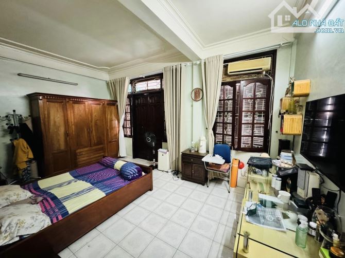 Cần bán nhà phân lô phố Trần Quốc Hoàn 80m2, 4T,lô góc, ô tô tránh,vỉa hè,  kinh doanh - 5