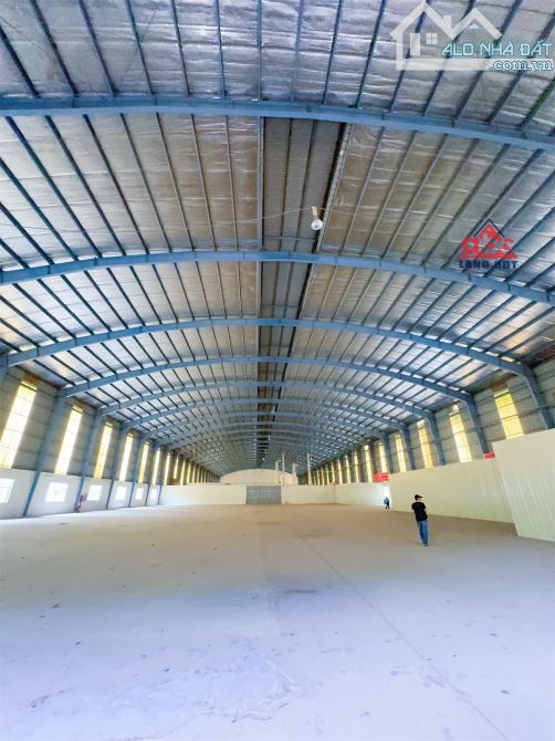 Cho thuê xưởng 2900m2 dt khuân viên 8000m2. trong kcn tam phước biên hoà đồng nai. Chỉ 3đô - 6