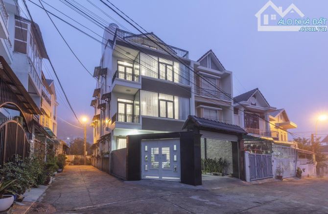 🔥 Villa 2 mặt tiền 137m2 Trung Tâm P4 - đang cho thuê hơn 30tr/1tháng - 7