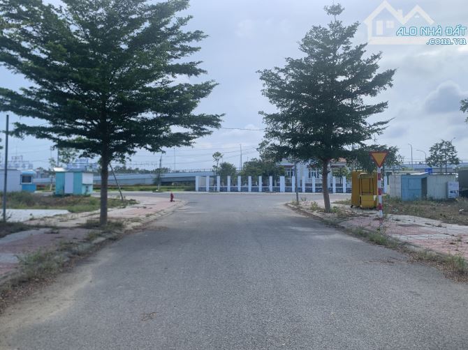 Chính chủ cần bán Biệt thự KĐT Phú Gia Hưng hướng Nam, DT 240m2 Sổ Hồng Sẵn, giá 14trệu/m2 - 7
