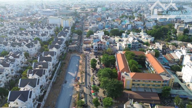 Bán nhà 3 tầng MTKD P.6 gần kênh Tham Lương Nguyễn Văn Dung 68m2(4x17) KD tốt 10.2 tỷ. - 9