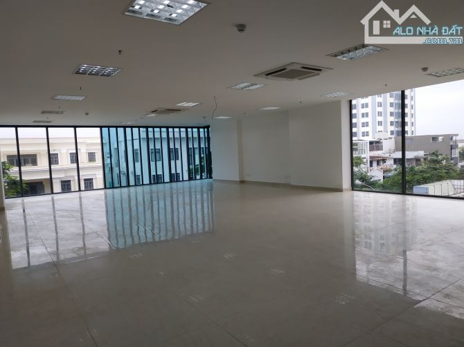 Văn phòng đường Lê Lợi, Diện tích 185m2 giá chỉ 216.000/m2/tháng
