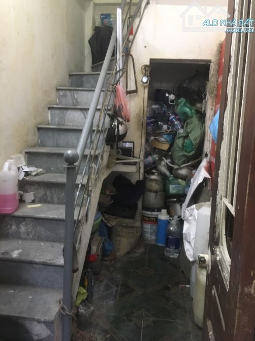 Bán nhà mặt phố Chương Dương Độ-DT 10m2 x 3 tầng.MT 2m.MẶT PHỐ NHỎ XINH-VỈA HÈ.