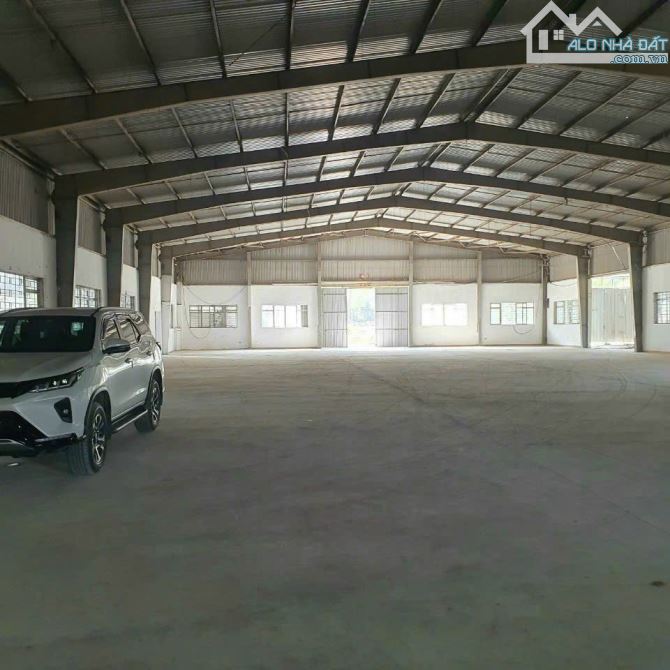 Cho thuê kho xưởng KM16 Đại Lộ Thăng Long, xã Yên Sơn, Huyện Quốc Oai, Hà Nội.  1150m2