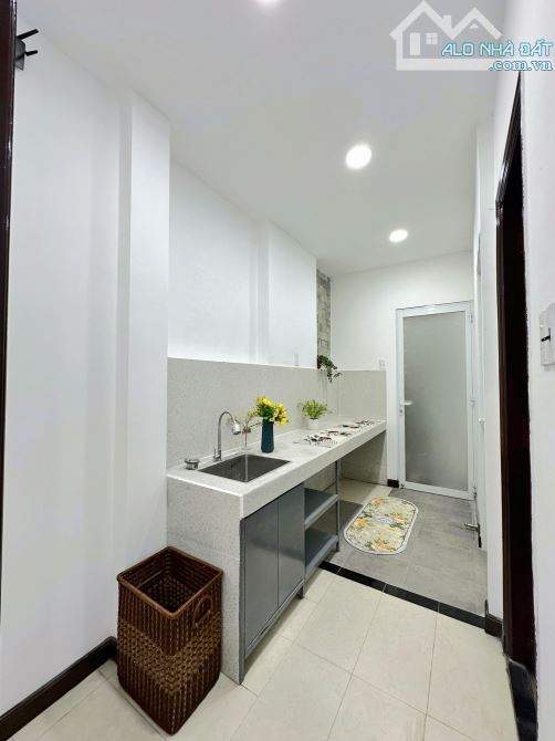 1 bedroom apartment for lease, mark at Ho Van Hue, near Nguyen Dinh Chieu street.BinhThanh