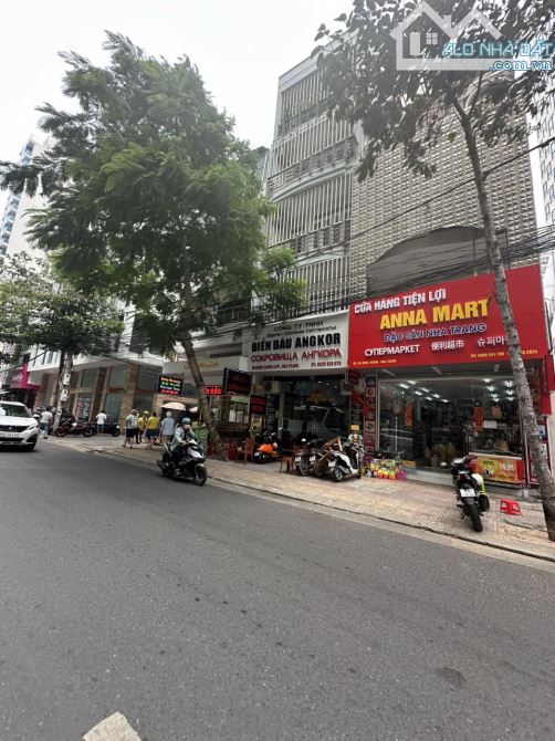 Bán Nhà góc 2 MTKD Phố Tây đường Hùng Vương, Cách Nguyễn Thị Kinh Khai chỉ 50m , 27 tỷ tl