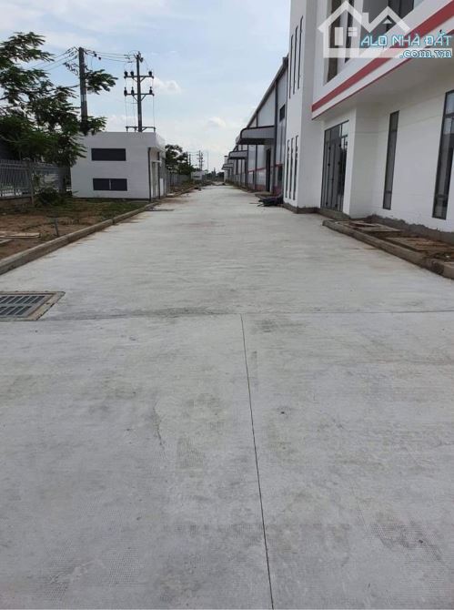 Cho thuê 2700m2 nhà kho có nghiệm thu PCCC kcn ngọc hồi